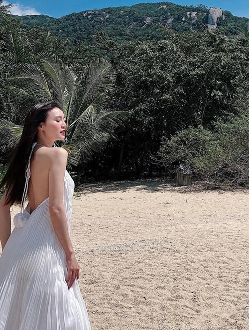 Vóc dáng của Lan Ngọc ngày càng nuột sau nhiều năm cô bước vào showbiz.