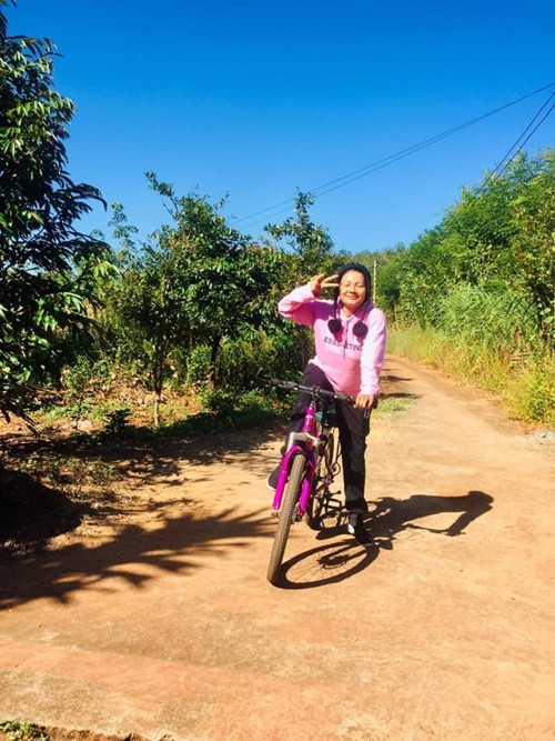 Nữ diễn viên chọn cuộc sống an yên bên cha và các con thay vì chốn thị thành náo nhiệt.