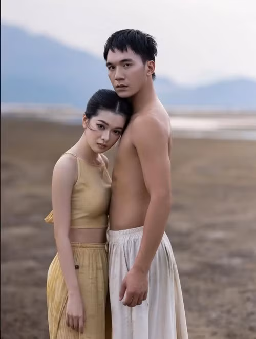 Cuộc tình giữa Yên Đan và Nhật Hoàng tan vỡ khiến người hâm mộ cảm thấy tiếc nuối. Trước khi chia tay, cả hai luôn dành cho nhau lời tốt đẹp trên truyền thông. Ảnh: Znews.