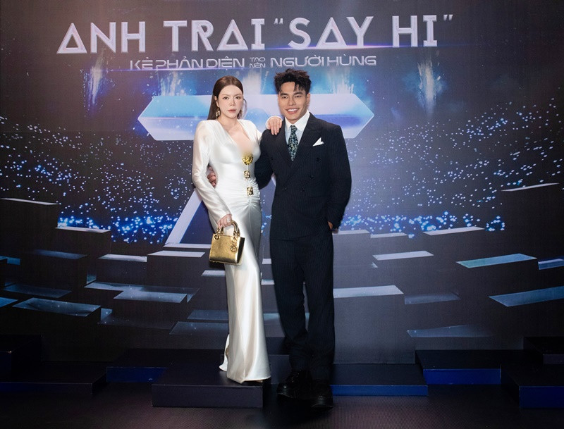 Lâm Vỹ Dạ và Lê Dương Bảo Lâm là hai khách mời trong chương trình Trà chiều cùng mợ chảnh của Lý Nhã Kỳ.