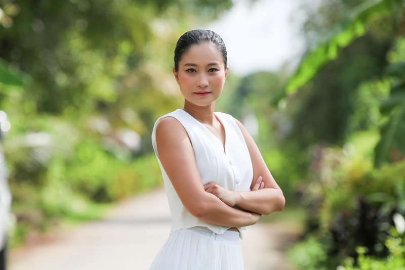 Chân Chân làm quản lý của nghệ sĩ Việt Anh. Ngoài ra, cô còn kinh doanh online. Ảnh: FB Chân Chân.