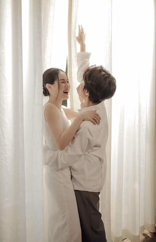 Trước nghi vấn tình cảm với vũ công Thu Trang, Vũ Cát Tường không lên tiếng. Ảnh: FB Vũ Cát Tường.