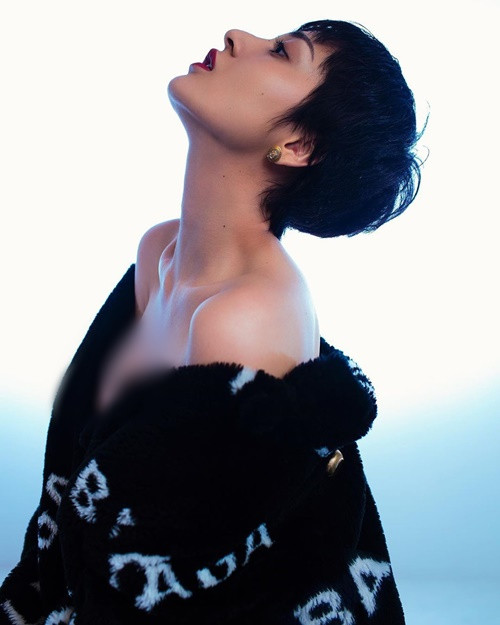 Sau khi sinh con gái đầu lòng, Bảo Anh thay đổi gu ăn mặc. Ảnh: Dân Việt.