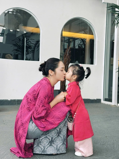 Con gái Bảo Anh năm nay 2 tuổi, sở hữu nhiều nét đẹp của mẹ. Ảnh: FB Bảo Anh.