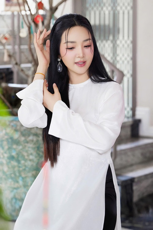 Sau nhiều năm nổi tiếng, Giáng My vẫn duy trì được ngoại hình tươi trẻ. Ảnh: FB Giáng My.