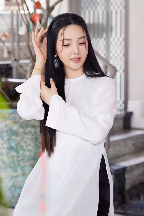 Sau nhiều năm nổi tiếng, Giáng My vẫn duy trì được ngoại hình tươi trẻ. Ảnh: FB Giáng My.