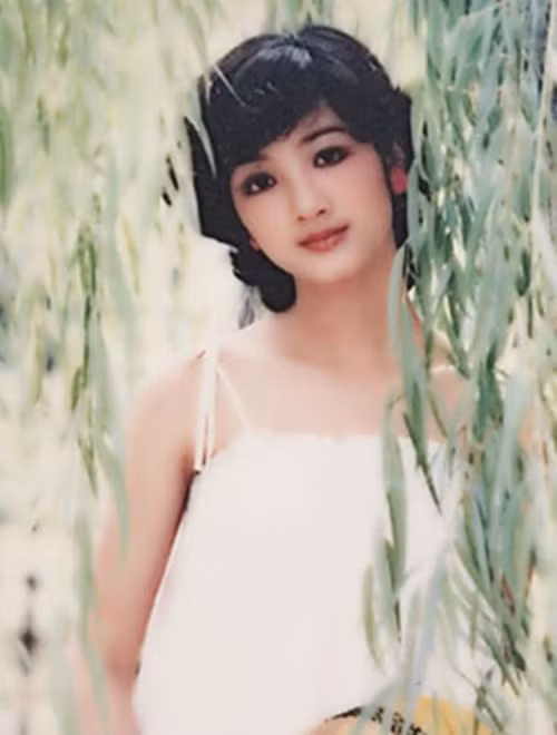 Nhan sắc cuốn hút, gây thương nhớ của Giáng My khi 18 tuổi. Ảnh: Dân Việt.