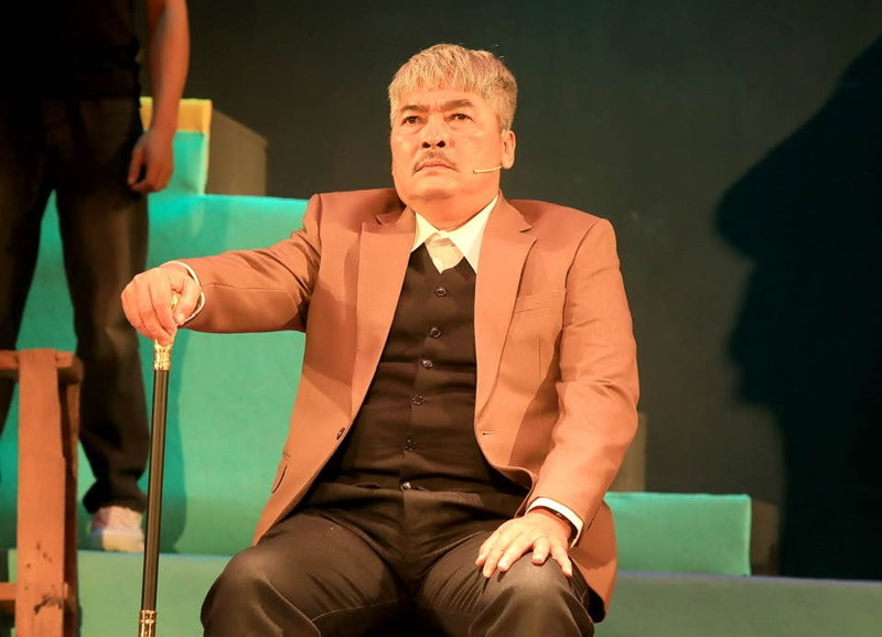 Mới nhất, đạo diễn Lê Quốc Nam viết trên trang cá nhân: “Vì thương con bé và một lời khuyên của một người em mà tôi cũng rất thương nên tôi sẽ chuyển status ở chế độ cá nhân trong 3 ngày để chờ sự công bằng". Ảnh: FB Lê Quốc Nam.