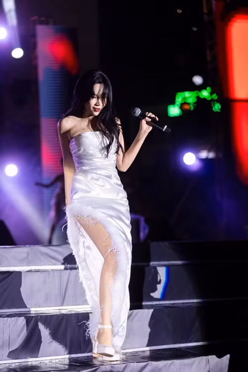 Lưu Hương Giang tâm sự, nếu yêu thêm một lần nữa, cô sẽ thẳng thắn, rõ ràng hơn để đối phương hiểu mình muốn gì.