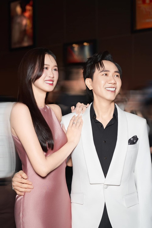 Anh Đức là bạn thân của Trấn Thành bởi vậy Anh Phạm cũng thân thiết với Trấn Thành.