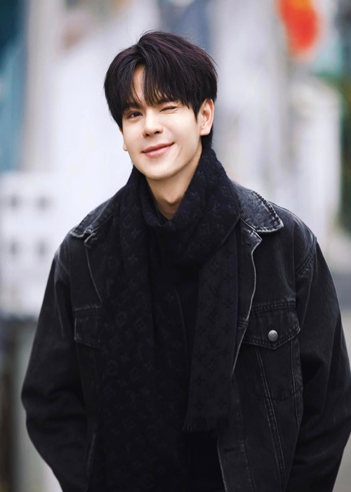 Thái Vũ được tuyển thẳng vào khoa Luật Kinh tế, Đại học Luật Hà Nội. Nam diễn viên giao tiếp khá tốt 3 thứ tiếng: Anh, Trung và Thái.