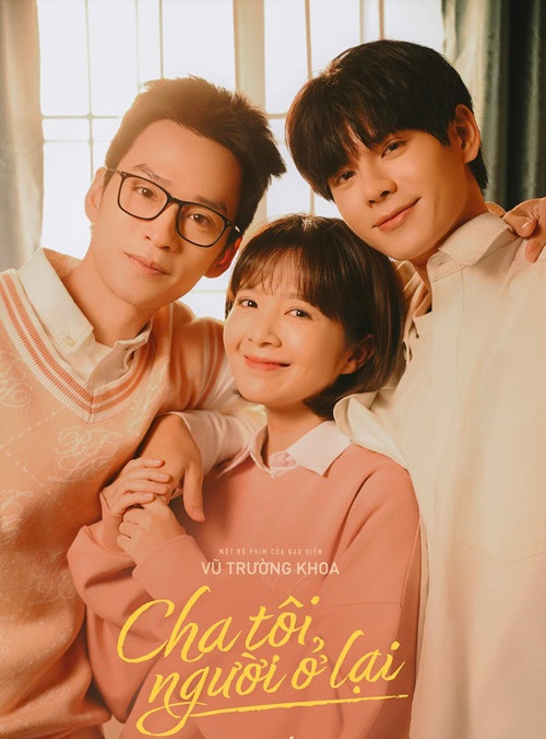 Trong Cha tôi, người ở lại, Thái Vũ (ngoài cùng bên phải) vào vai Việt - người bị mẹ bỏ rơi suốt nhiều năm.