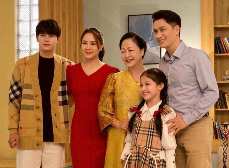 Trước phim Cha tôi, người ở lại, Thái Vũ đóng phim truyền hình Hành trình công lý.