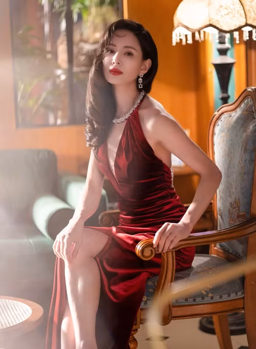 Nữ diễn viên 59 tuổi chưa lập gia đình và sinh con.