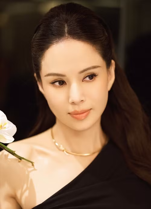 Theo Dân Việt, Lý Nhược Đồng khẳng định, cô đang sống trong giai đoạn rực rỡ, ý nghĩa nhất của cuộc đời.