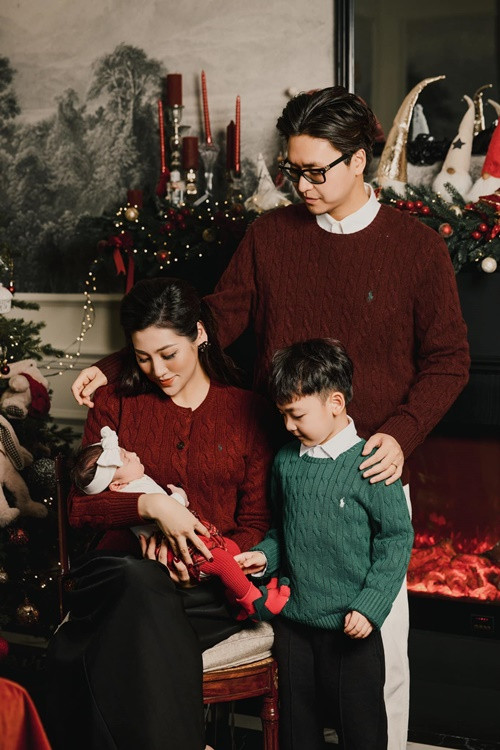 Tú Anh và Gia Lộc hiện tại có hai con chung, đủ nếp đủ tẻ. Ảnh: FB Tú Anh.