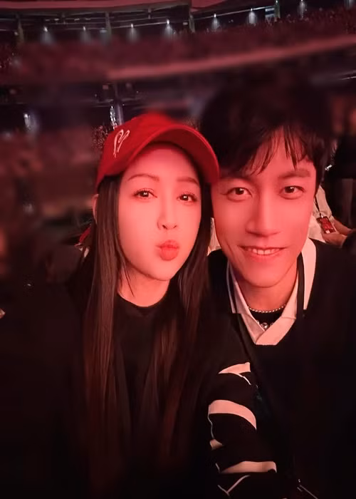 Vợ chồng Trần Kiều Ân thường xuyên đi du lịch, xem show ca nhạc. Ảnh: Instagram Trần Kiều Ân.