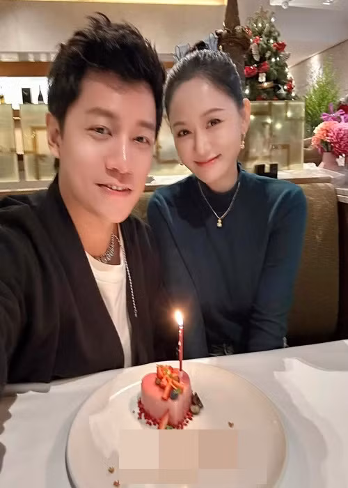 Alan hạnh phúc đón sinh nhật bên Trần Kiều Ân. Ảnh: Instagram Trần Kiều Ân.