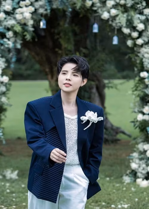 Vũ Cát Tường từng chia sẻ trên trang cá nhân, bản thân không đặt nặng vấn đề được khán giả gọi thế nào.