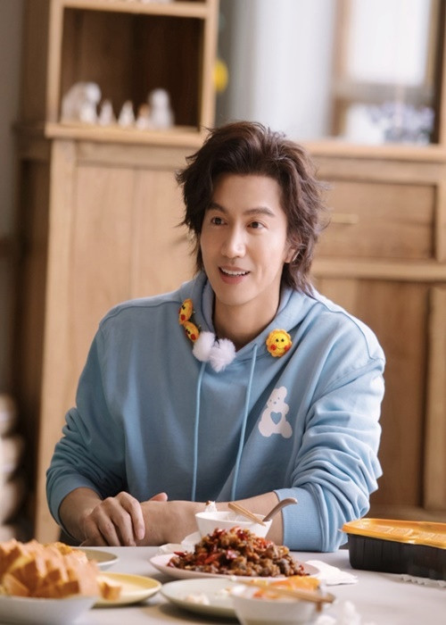 Ở tuổi 48, Đạo Minh Tự của Vườn sao băng vẫn tích cực hoạt động nghệ thuật. Ảnh: Phụ Nữ Mới.