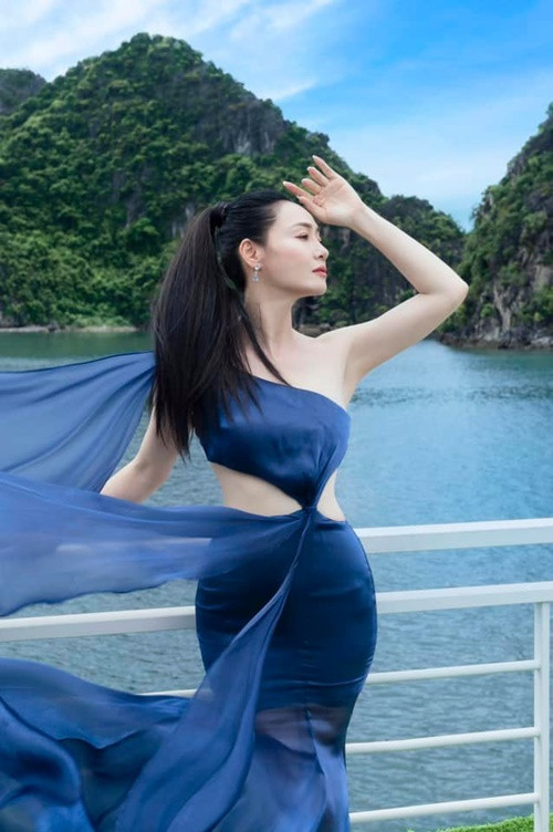 Diễn viên Quách Thu Phương khiến nhiều người phải trầm trồ bởi sắc vóc quyến rũ ở tuổi 48.