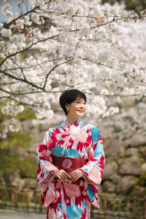 Trong cuộc phỏng vấn với Vietnamnet, Hoàng Kim Ngọc cho biết, cô ít đóng phim bởi luôn chờ đợi vai diễn phù hợp cũng như mải mê đi du lịch. Ảnh: FB Hoàng Kim Ngọc.