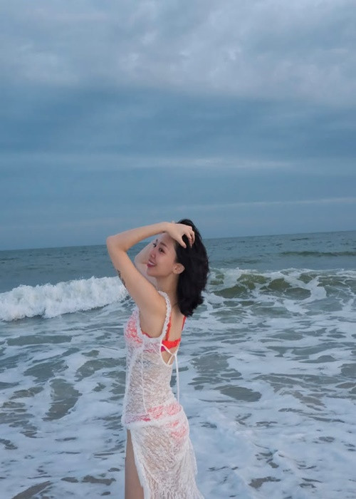 Vóc dáng của Tóc Tiên đầy nóng bỏng. Ảnh: Instagram Tóc Tiên.