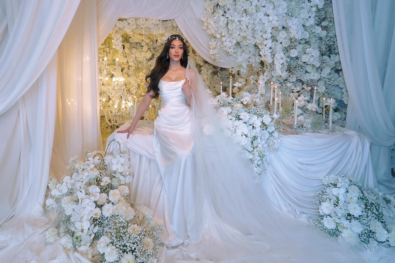  Á hậu Kiều Loan vừa hóa cô dâu gợi cảm trong bộ ảnh mới.