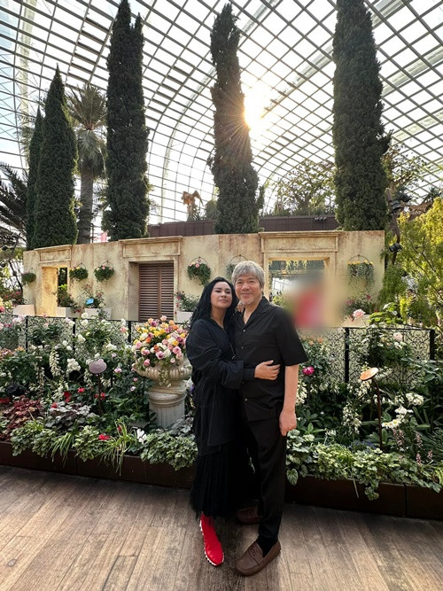 Theo bác sĩ Bùi Tiến Hùng, anh và Thanh Lam thông cảm cho nhau, tôn trọng nghề nghiệp của nhau để không làm mọi thứ trở nên phức tạp và chồng chéo. Ảnh: FB Thanh Lam.