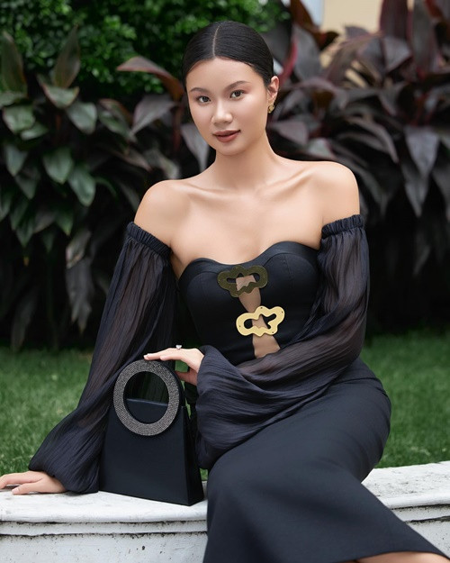 Hồng Đăng thừa nhận bản thân có ngại ngùng. "Tường thuật lại câu chuyện và nghe sự đánh giá mỗi lần mình cũng ngại. Nhưng mình nghĩ mình còn cháu gái đang tuổi dậy thì hay đi qua con đường này. Nếu cháu mình bị vậy, liệu sẽ ra sao?", cô nói. Hồng Đăng lên tiếng, vì muốn giúp bản thân và người khác vượt qua sự xấu hổ và định kiến ăn sâu trong tiềm thức chung.