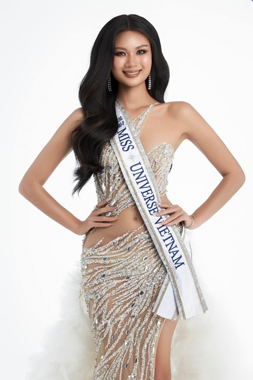 Cô cao 1m72, có số đo ba vòng 86-60-91 cm khi giành danh hiệu á hậu.