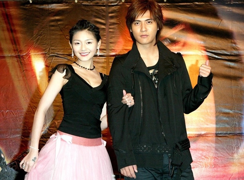 Năm 2005, Từ Hy Viên công khai hẹn hò Châu Du Dân. Cả hai từng đóng phim Vườn sao băng. Năm 2008, Từ Hy Viên và Châu Du Dân chia tay. Ảnh: Sina.