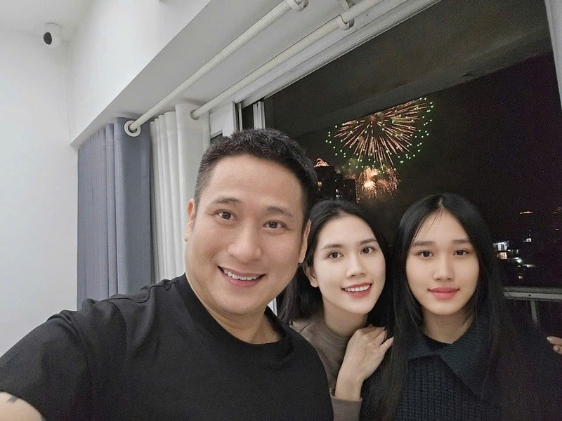 Trong cuộc phỏng vấn với Dân Việt, Thùy Dương chia sẻ, vợ chồng cô cảm thấy vui vẻ và hạnh phúc với 1 con. “Tôi không thể phủ nhận là việc đông con cũng có những thú vui nhưng với chúng tôi thì việc có 1 con sẽ hạnh phúc và vui hơn”, vợ Minh Tiệp bày tỏ. Ảnh: FB Minh Tiệp.