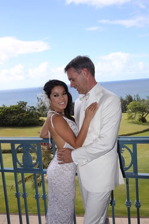 Tháng 1/2025, theo Znews, chồng Bích Tuyền cho biết, ông không cần nhận lời xin lỗi và một USD từ Đàm Vĩnh Hưng. Tỷ phú Gerard Williams sẽ theo đến cùng vụ kiện với Mr Đàm. Ảnh: FB Gerard Richard Williams.