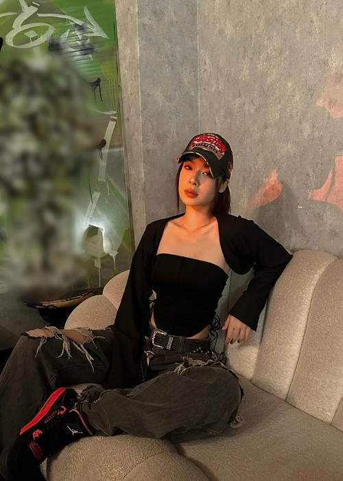 Cô chạm ngõ phim ảnh với vai Trang trong Hoa sữa về trong gió năm 2024. Ảnh: FB Võ Hoài Anh.