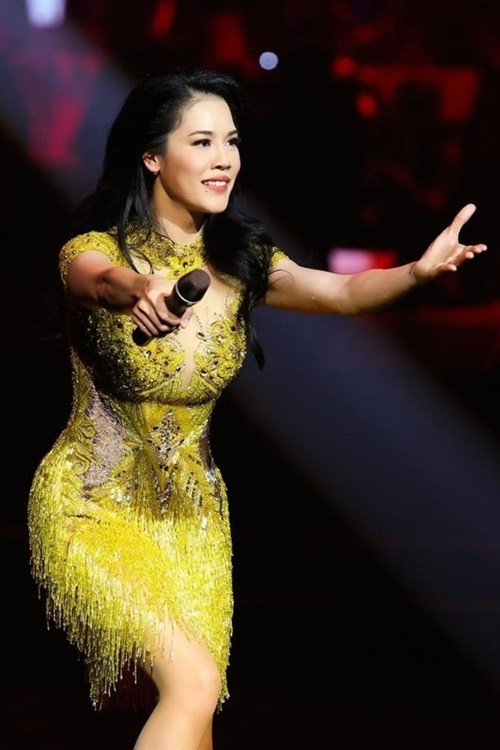 Ca sĩ Thu Phương cũng "cạn lời" khi mua hàng qua mạng. Ảnh: Vietnamnet.