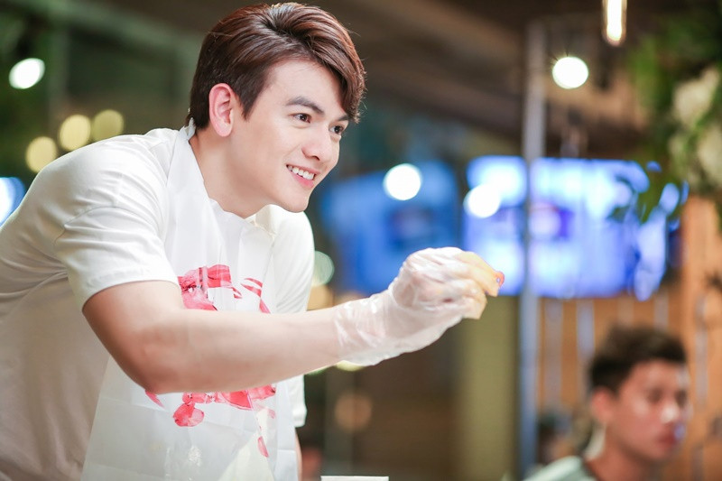 Lê Xuân Tiền từng đóng phim điện ảnh Gái già lắm chiêu phần 2 và 3. Ảnh: FB Lê Xuân Tiền.