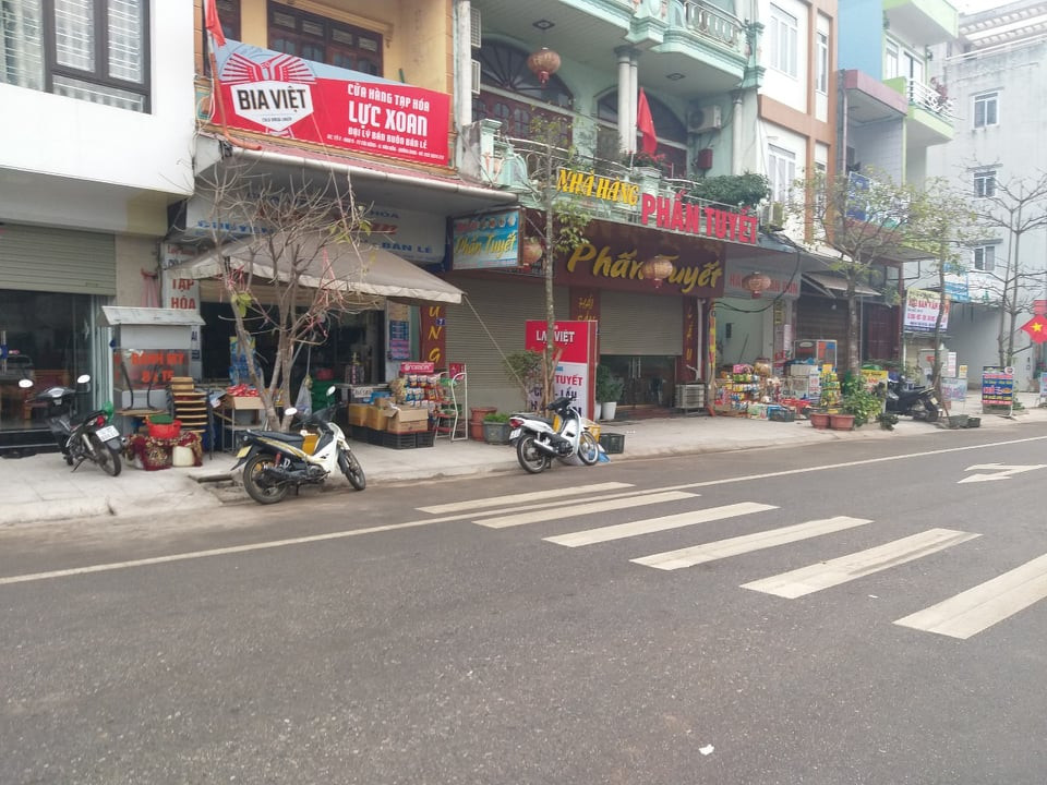 Go lenh phong toa cho lon nhat huyen Van Don, nguoi dan vui don Tet-Hinh-6