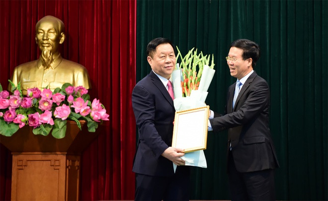 Chan dung tan Truong ban Tuyen giao Trung uong Nguyen Trong Nghia-Hinh-2