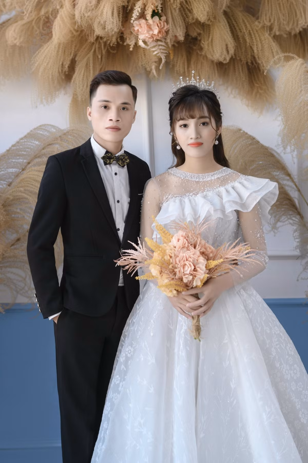 Quang Ninh: Co dau hoan cuoi vi dich COVID-19