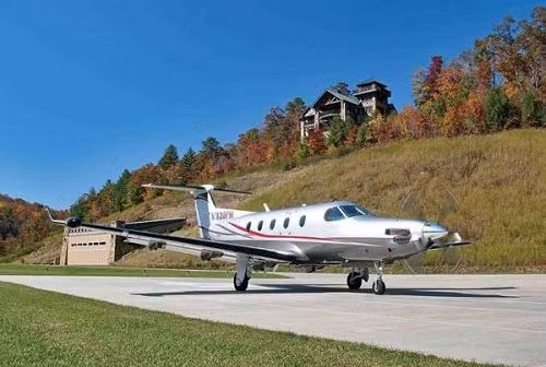 Choang voi thi tran moi nha deu so huu may bay rieng-Hinh-4