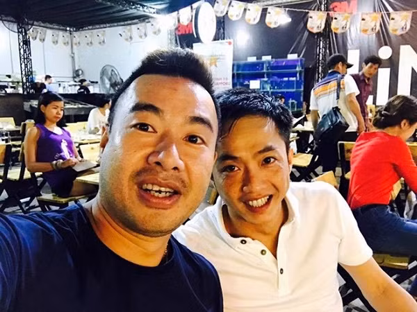 Vui vẻ hòa đồng cùng bạn bè ở bất cứ nơi đâu. 