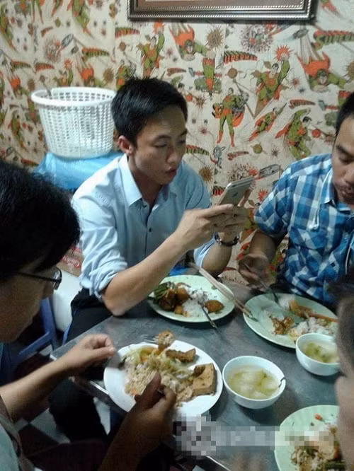 Cuong Do La gay bat ngo voi hinh anh qua doi gian di