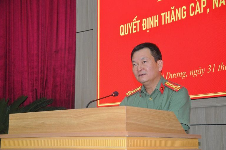 PGĐ Công an Hải Dương cùng 936 cán bộ được thăng cấp bậc hàm PGD Cong an Hai Duong cung 936 can bo duoc thang cap bac ham