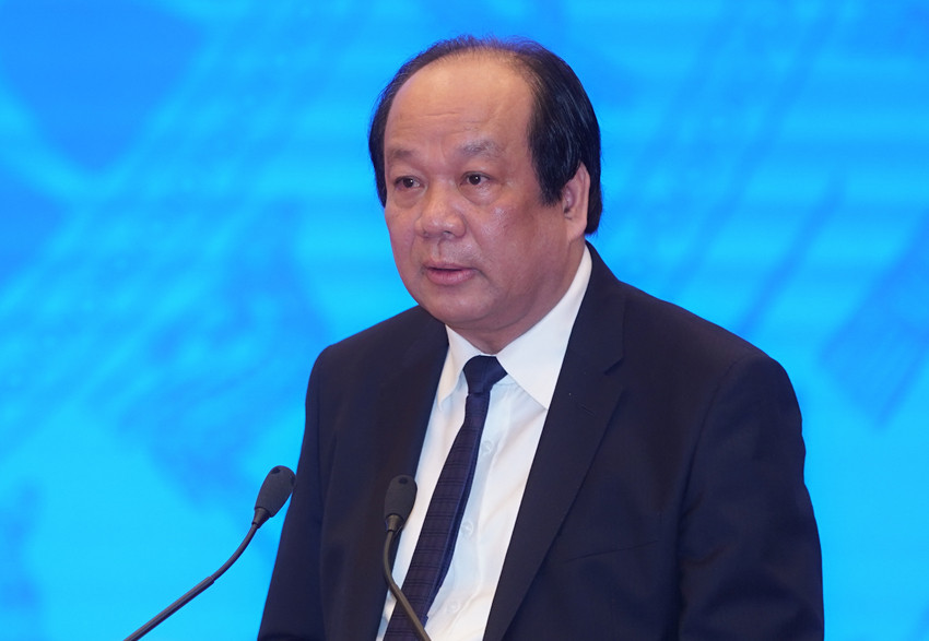 Từ tháng 1/2011, ông Dũng là Ủy viên Trung ương Đảng, Phó Bí thư Tỉnh ủy, Chủ tịch UBND tỉnh Hà Nam. Ông Dũng giữ chức vụ Bí thư Tỉnh ủy, Chủ tịch HĐND tỉnh Hà Nam từ tháng 11/2014. 