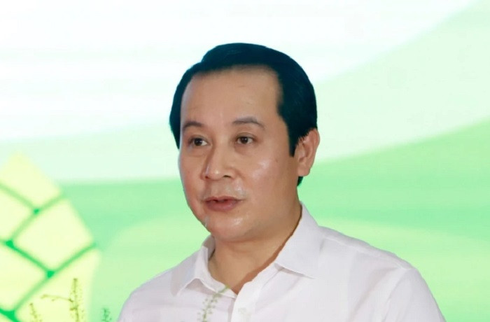  Phó Bí thư Thường trực Tỉnh ủy Vĩnh Phúc Phạm Hoàng Anh: Mở rộng vụ án Tập đoàn Phúc Sơn, ngày 27/3, Cơ quan CSĐT Bộ Công an đã khởi tố, bắt tạm giam, ông Phạm Hoàng Anh, Phó Bí thư Thường trực Tỉnh ủy Vĩnh Phúc. Ông Anh bị cáo buộc đã nhận tiền của Chủ tịch tập đoàn Phúc Sơn Hậu "Pháo" để tạo điều kiện cho tập đoàn này thực hiện dự án chợ đầu mối Vĩnh Tường, tỉnh Vĩnh Phúc.