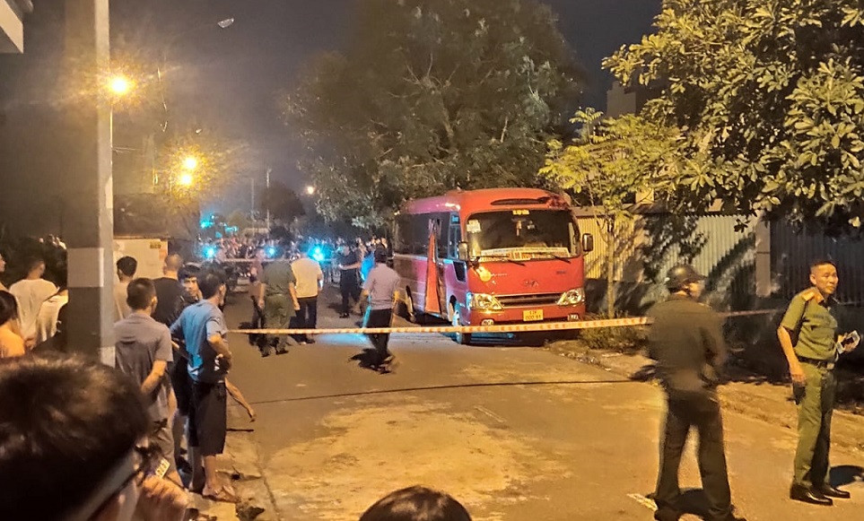 Lam ro trach nhiem nha truong vu be tu vong do bi bo quen tren xe