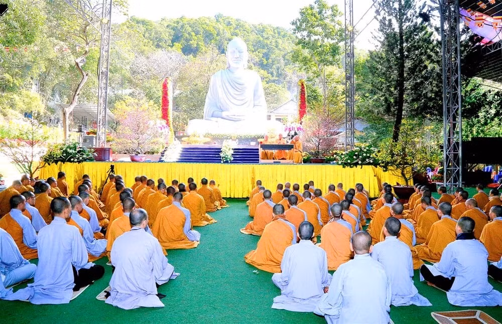 Phat ngon gay on ao cua Thuong toa Thich Chan Quang