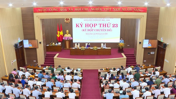 Tại kỳ họp thứ 23 vừa diễn ra, HĐND tỉnh Quảng Ngãi đã thông qua Nghị quyết bãi nhiệm chức danh Chủ tịch UBND tỉnh Quảng Ngãi và chức danh đại biểu HĐND tỉnh khóa XIII, nhiệm kỳ 2021-2026 đối với ông Đặng Văn Minh.