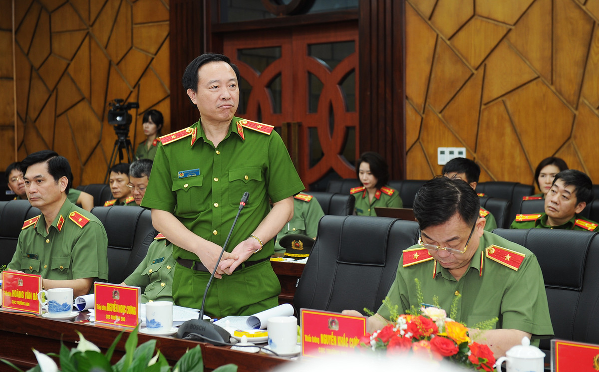 Bộ trưởng Công an Tô Lâm làm việc với Ban Thường vụ Tỉnh ủy Hải Dương - Hình 7 Bo truong Cong an To Lam lam viec voi Ban Thuong vu Tinh uy Hai Duong-Hinh-7